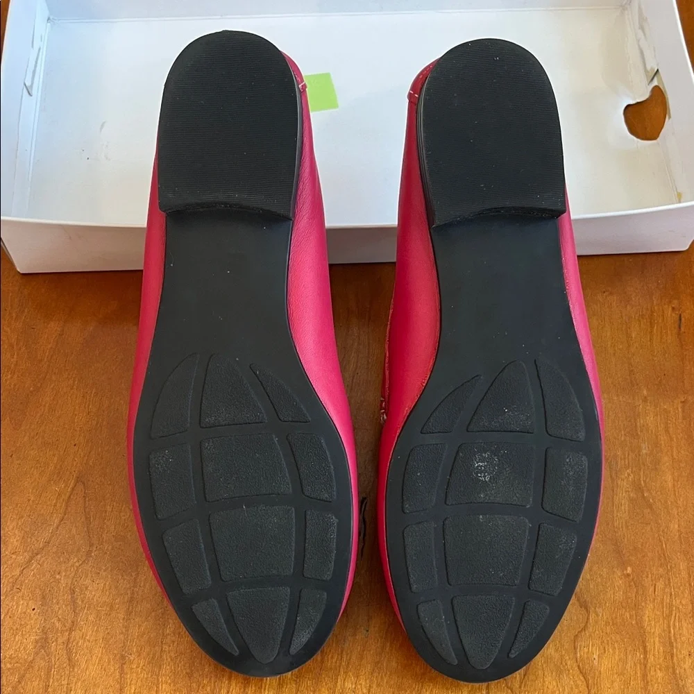 Naturalizer Simmons Coral Pink Leather Loafers w/Cushioned Suede Insoles.  7.5W - Picture 5 of 10